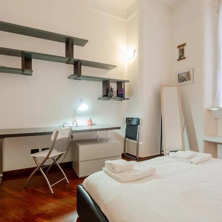 Lägenhet Guesthost - Corso Lodi Cozy With Balcony