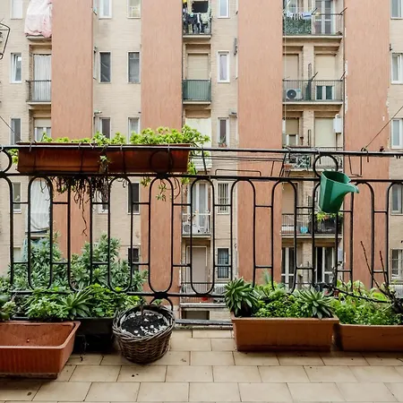 Lägenhet Guesthost - Corso Lodi Cozy With Balcony *