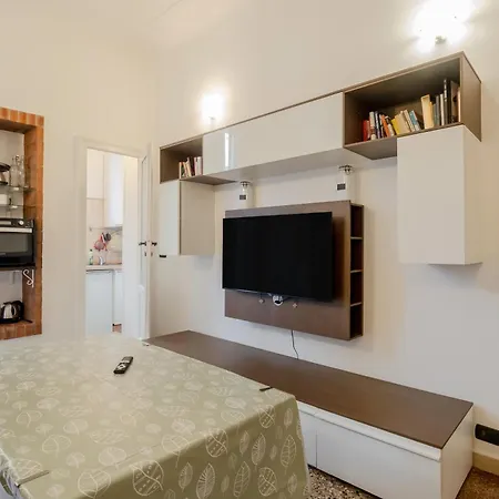 Guesthost - Corso Lodi Cozy With Balcony Lägenhet